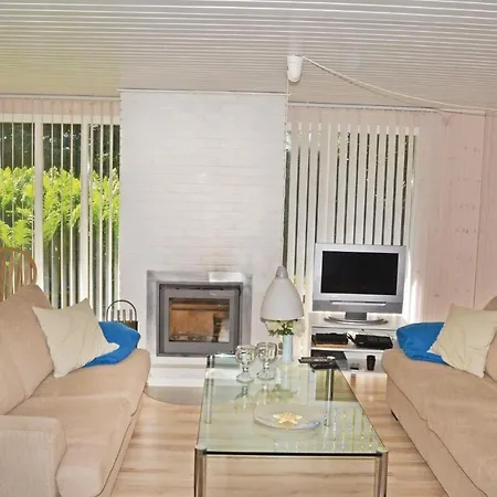 Ferienhaus Holiday With A Fireplace 03