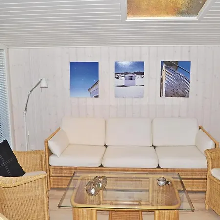 Ferienhaus Holiday With A Fireplace 03
